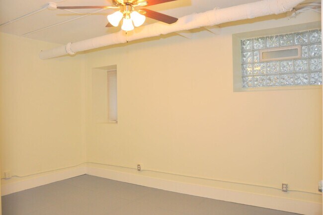 Building Photo - Pillsbury