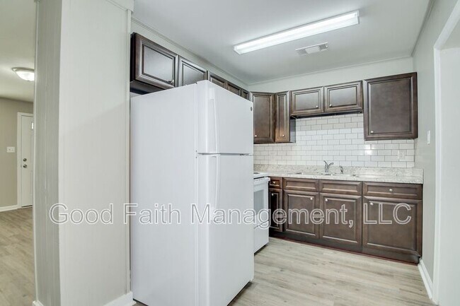 Building Photo - 2507 Elderberry Dr