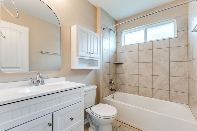 Building Photo - WILDHORSE AT TAUSCH FARMS RENTAL