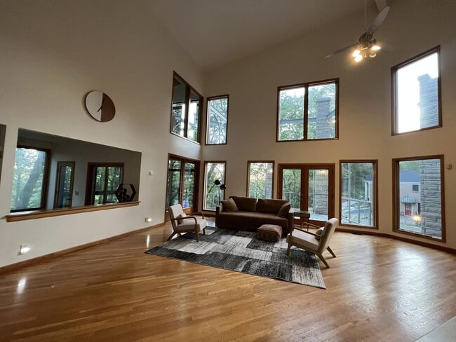 Building Photo - 5729 Stoneway Trail
