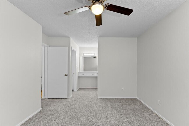 Building Photo - 10807 Lambert Cir