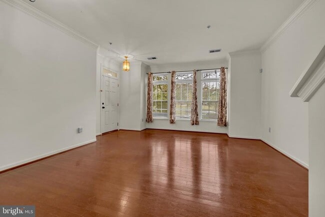 Building Photo - 8222 Morris Pl