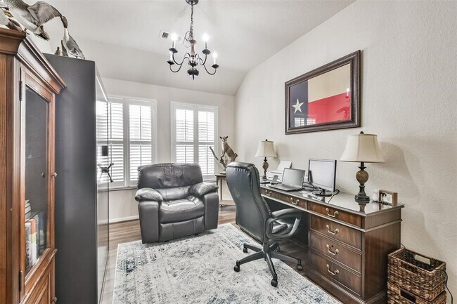 Building Photo - 11514 Dahlia Dale Dr