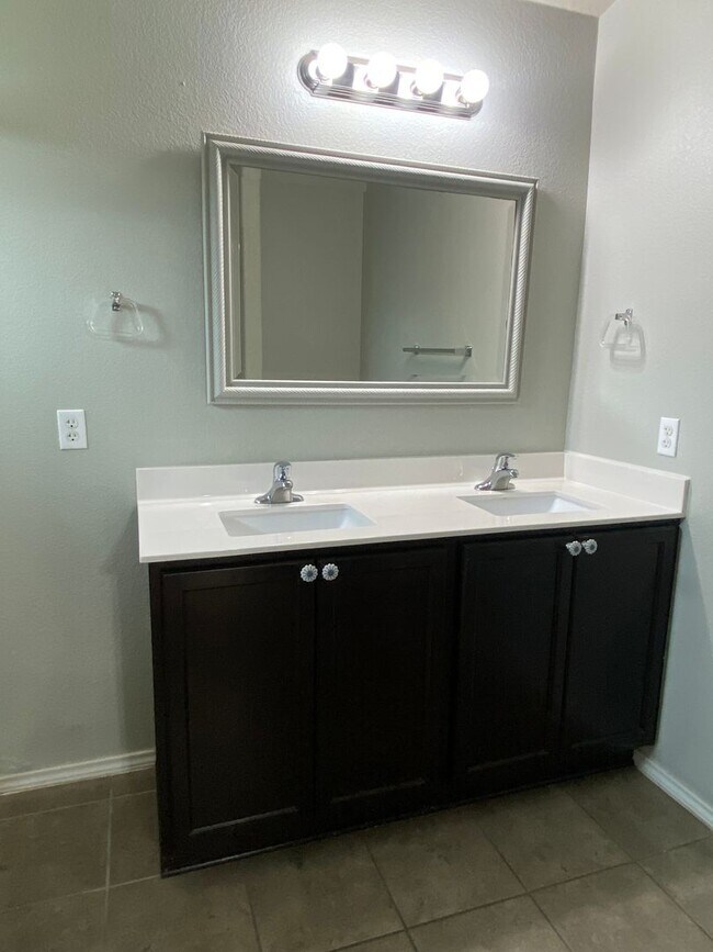 Building Photo - 3 BEDROOM, ACADEMY ISD
