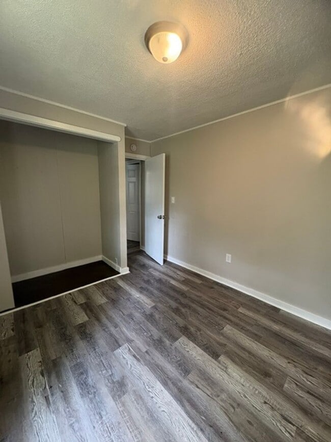 Building Photo - Renovated 3 Bedroom 1.5 Bath Home for Rent!
