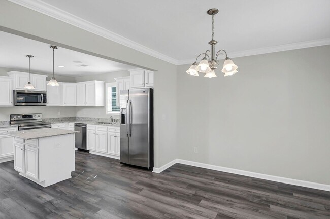 Building Photo - Beautiful Home for Rent in Elgin's Walnut ...