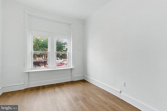 Building Photo - 1217 N 28th St