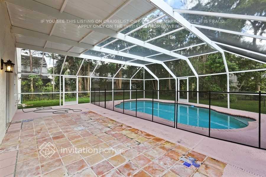 Building Photo - 3855 Sanctuary Dr