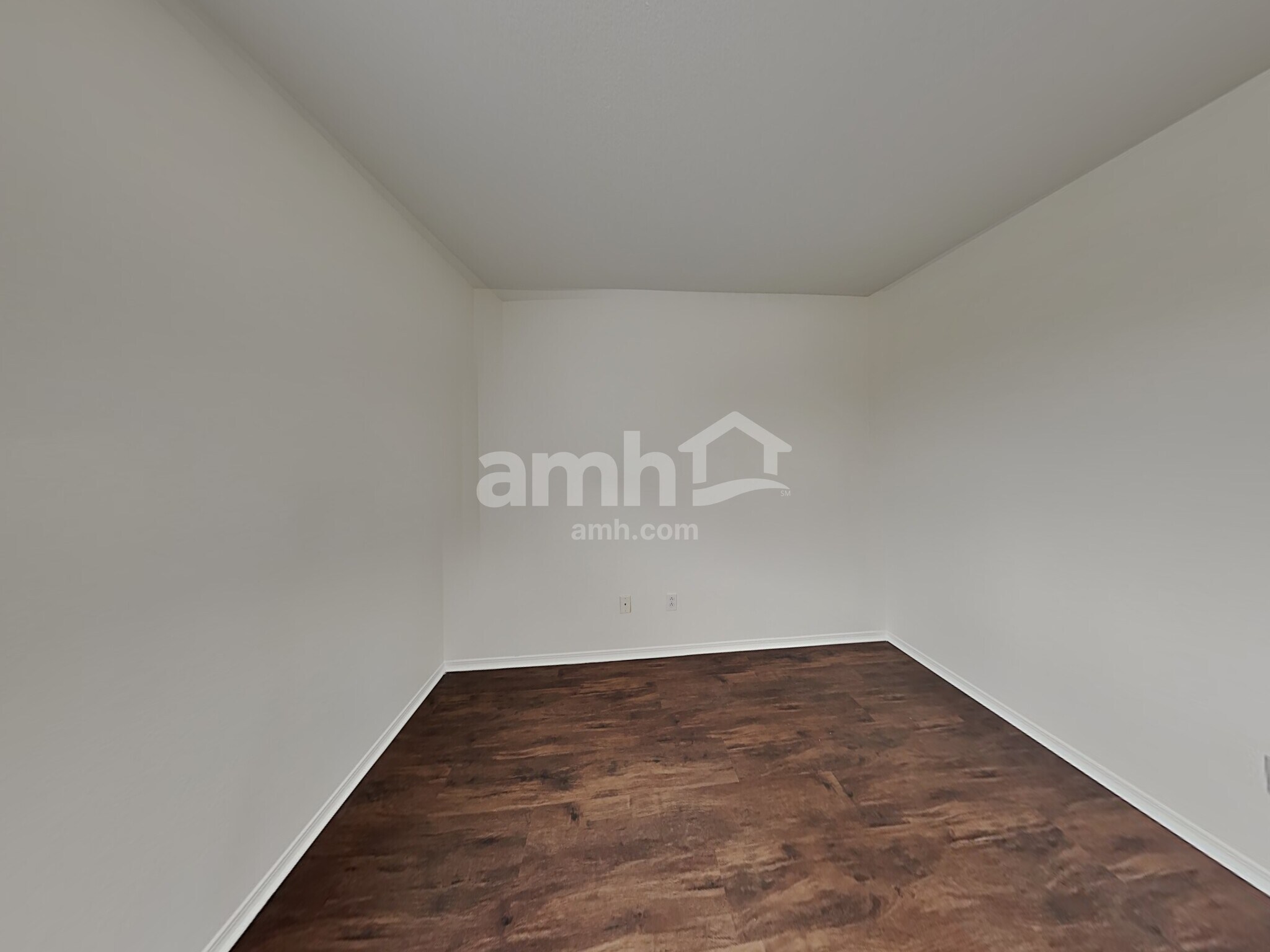 Building Photo - 542 Eresma St