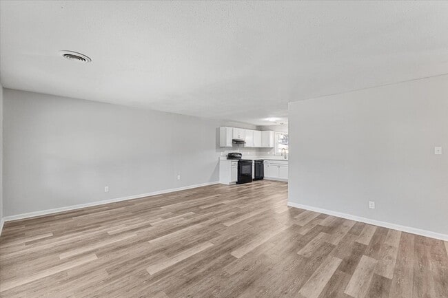 Building Photo - Homestead Duplexes