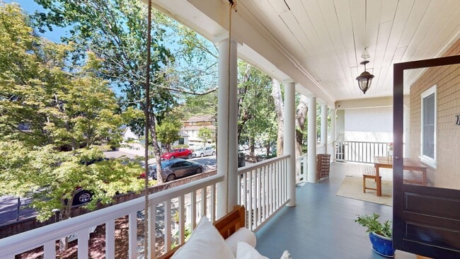 Building Photo - Downtown San Anselmo Updated 4x3 + aupair ...