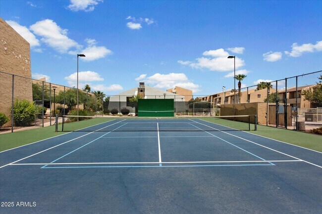 Building Photo - 8055 E Thomas Rd