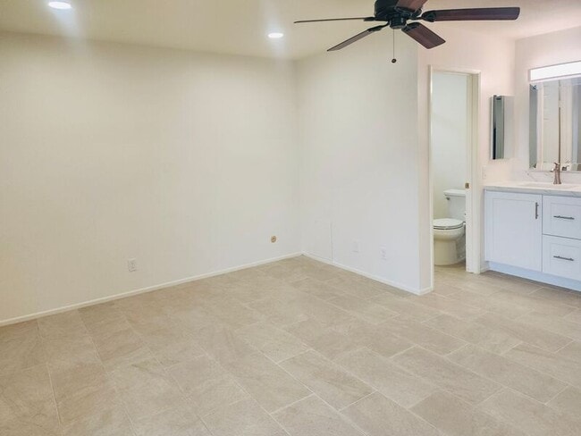 Building Photo - 23581 Via Calzada