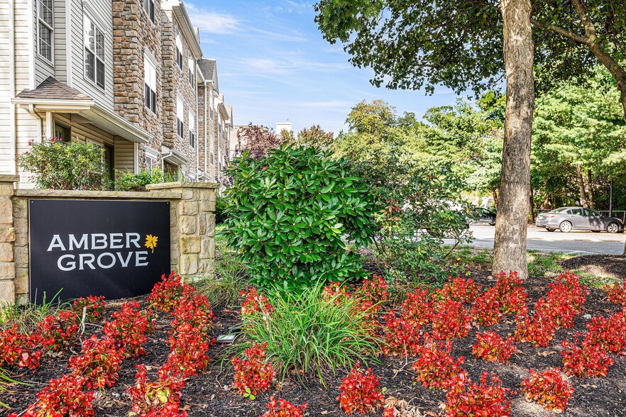 Building Photo - Amber Grove Apartments