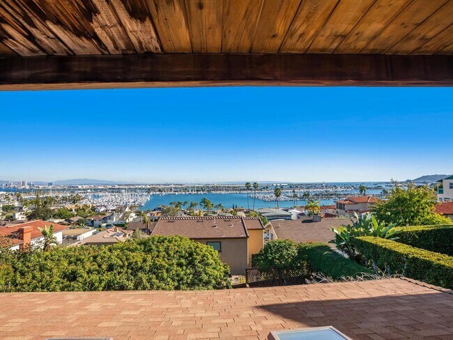 Building Photo - 945 Harbor View Dr