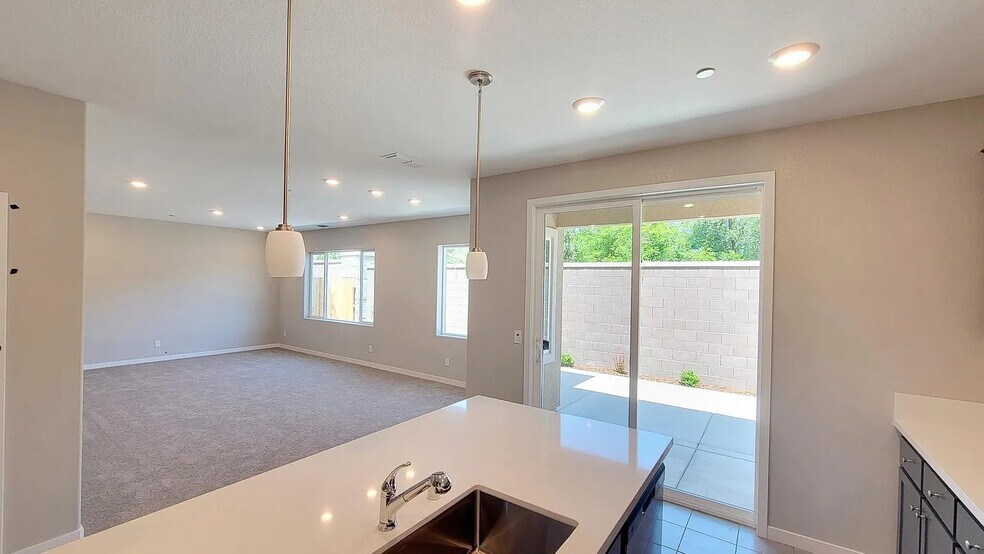 Building Photo - 4404 Sierra Pine Way