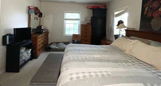 Building Photo - Available for the 2026-2027 lease term.