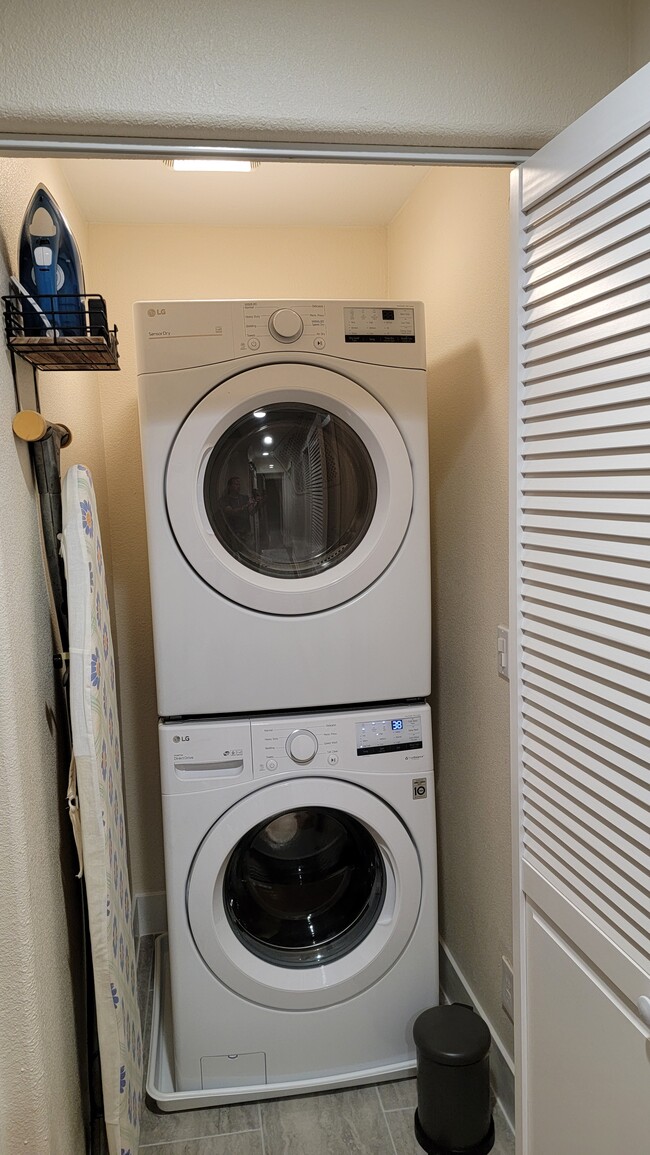 Building Photo - 1301 Santa Ynez Way