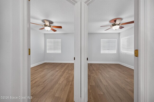 Building Photo - 3641 Titanic Cir