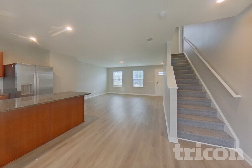 Building Photo - 757 Sequoia Dr