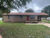 Building Photo - 726 Larkwood Cir SW