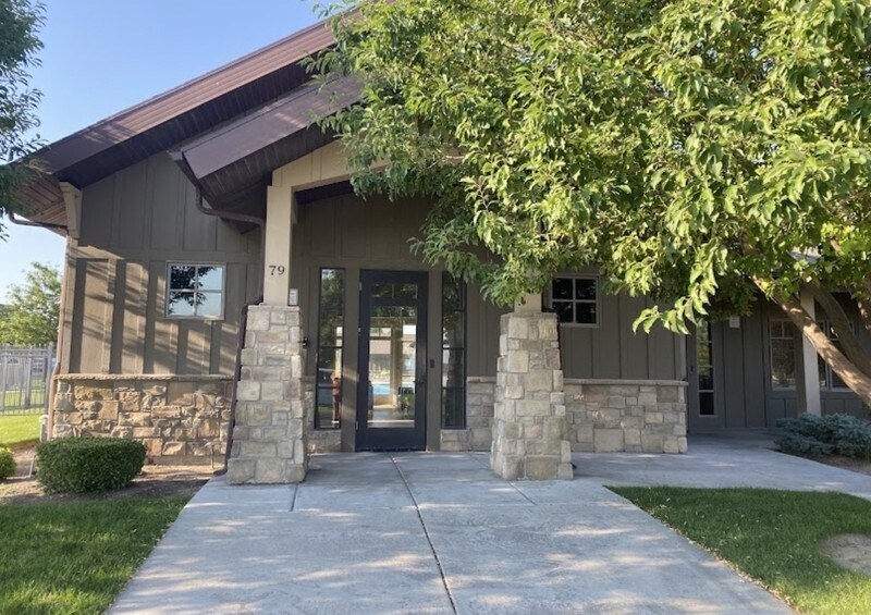 Building Photo - 301 W Birch Dr