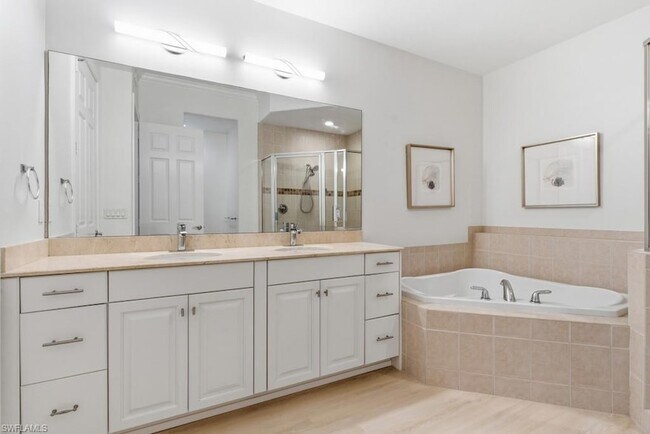 Building Photo - 10731 Mirasol Dr