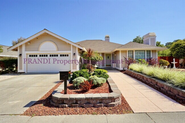 Building Photo - Modern Ranch Style Home on Corner Lot with...