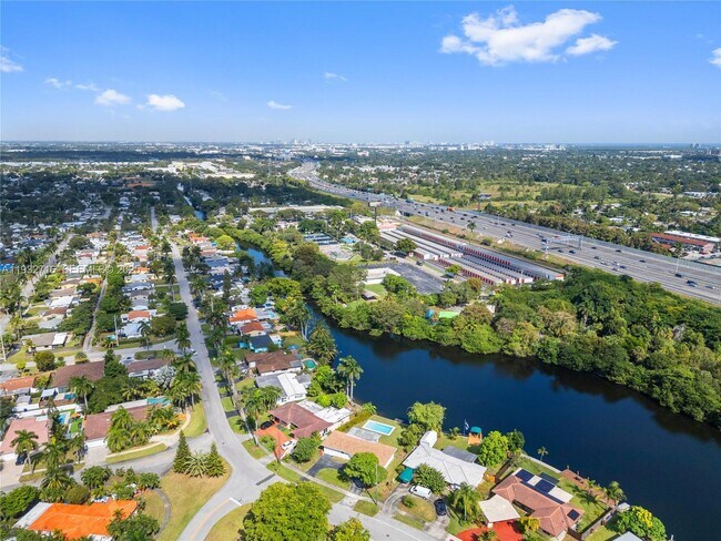 Building Photo - 317 N 31st Ave