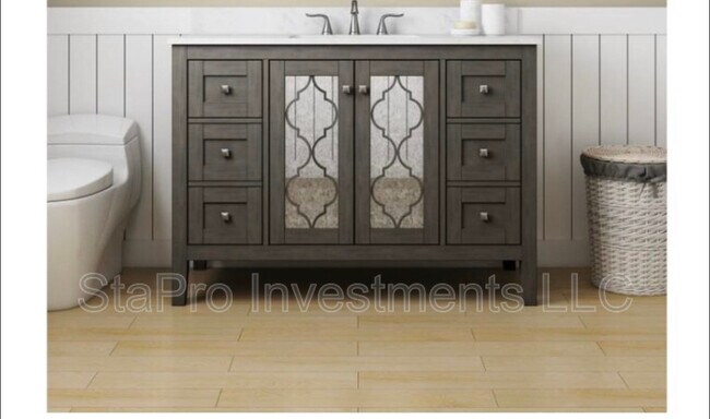 Building Photo - 2340 Hamilton Ave