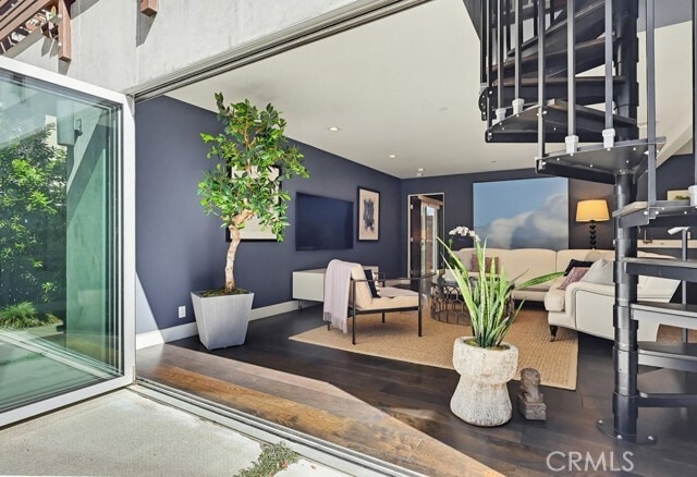 Building Photo - 6713 E Ocean Blvd