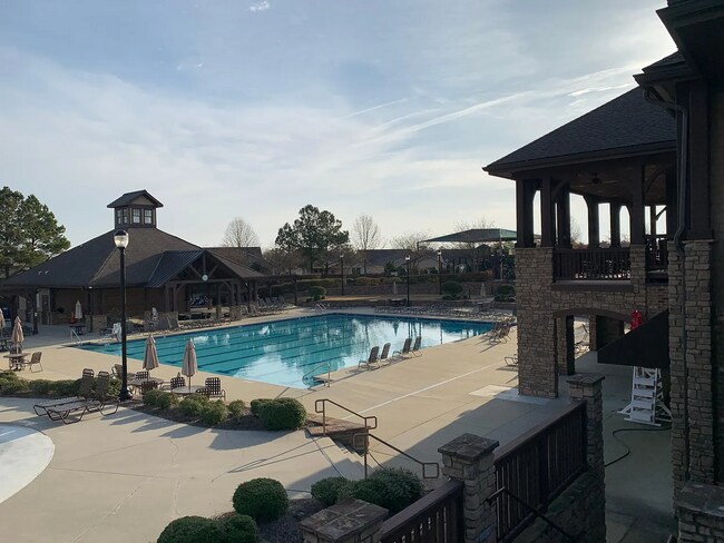 Building Photo - **OFFERING REFUNDABLE APPLICATION FEES** Fantastic 3BD, 2.5BA North Raleigh Townhome with Fenced ...