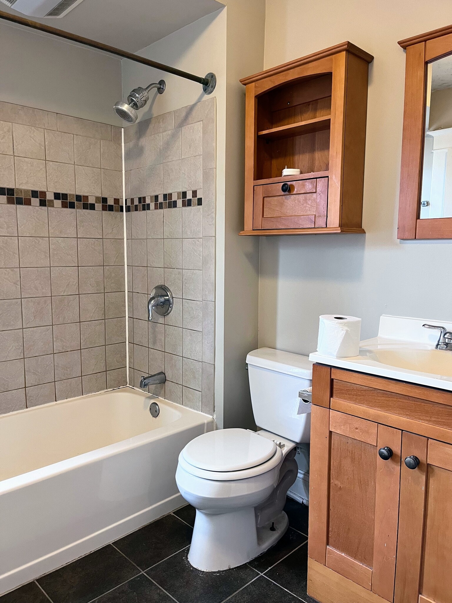 Building Photo - 709 Lafayette Ave SE