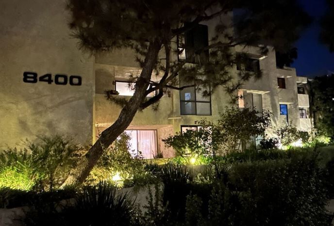 Building Photo - 8400 De Longpre Ave