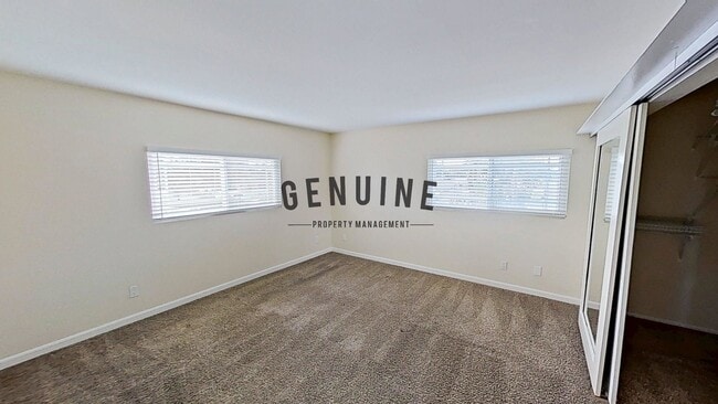 Building Photo - Lovely 2 Bd 1.5Ba Condo in Costa Mesa With Spacious Deck
