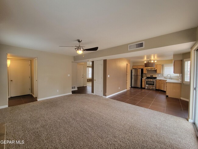 Building Photo - 7225 Tierra Taos Dr