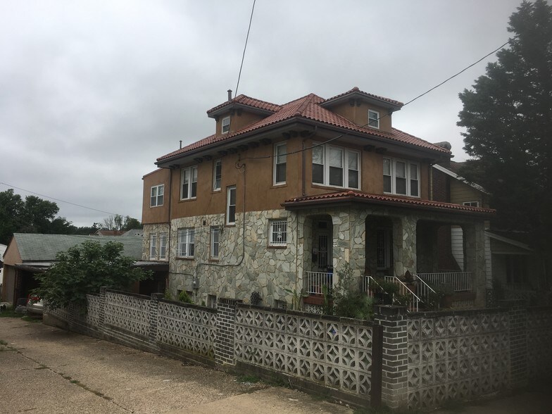 Primary Photo - 3204 22nd St NE