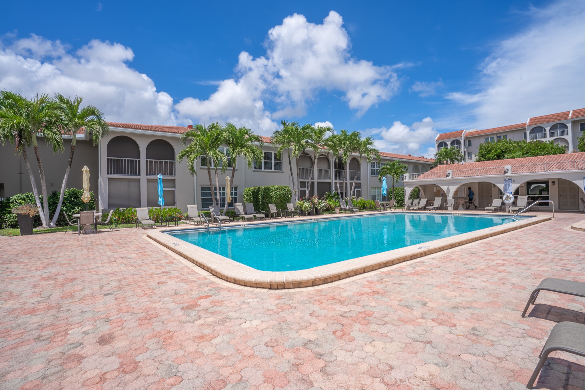 Building Photo - 250 NE 20th St