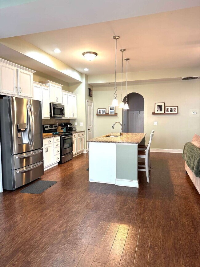 Building Photo - 59 Cherry Hill Dr
