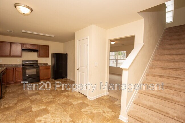 Building Photo - 365 Partisan Dr