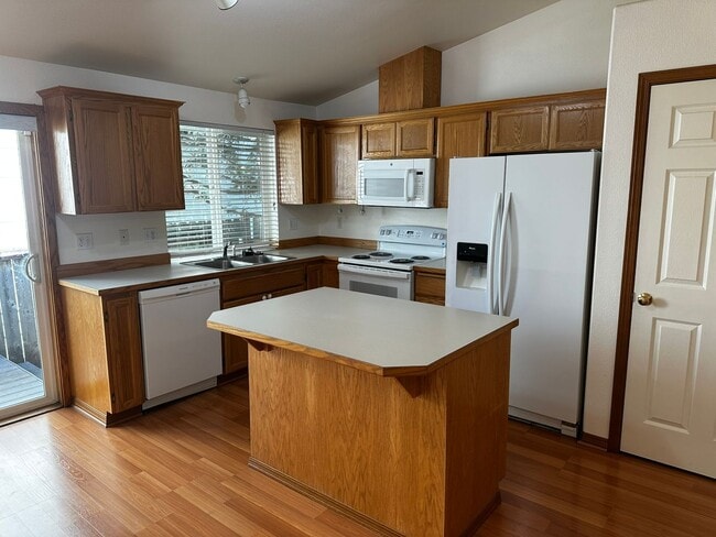 Building Photo - 3bd/2ba Covington House