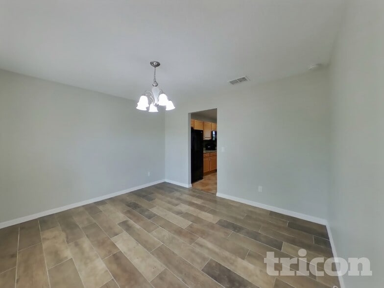 Building Photo - 15811 Surfbird Ct