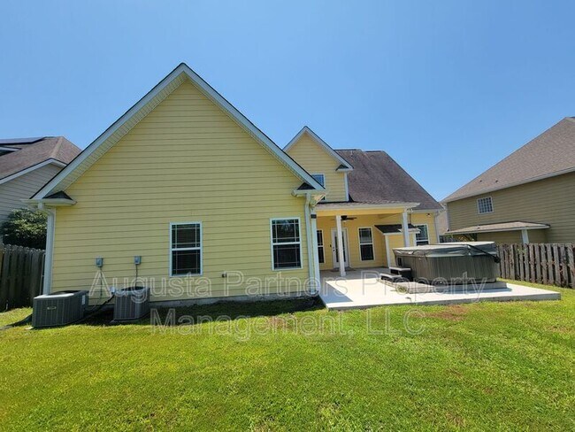 Building Photo - 841 Herrington Dr