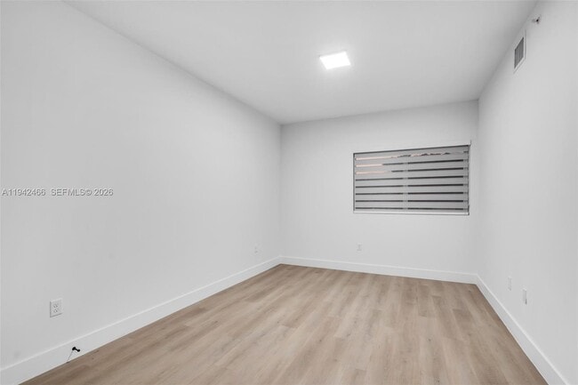 Building Photo - 3728 NW 19th Ave