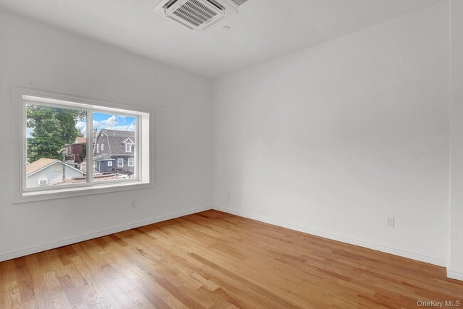Building Photo - 136 Rockaway Ave