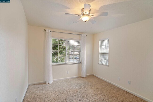 Building Photo - 350 Caroni St