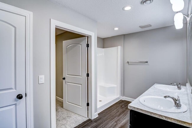 Building Photo - 1333 Blue Jay Pl