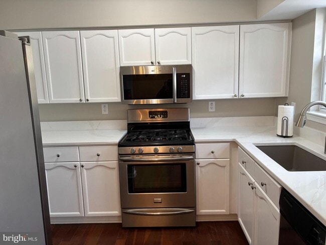 Building Photo - 4101 Captain Molly Cir