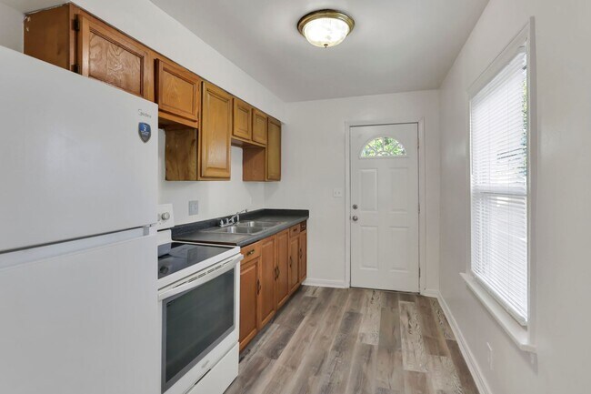 Building Photo - 397 S Chase Ave