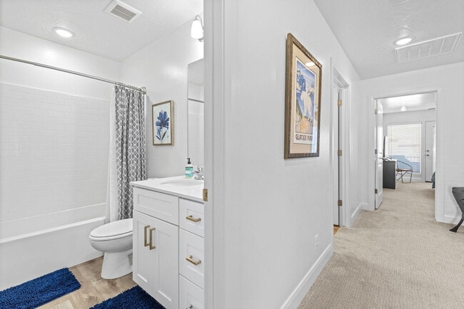 Building Photo - 350 W Old Hwy